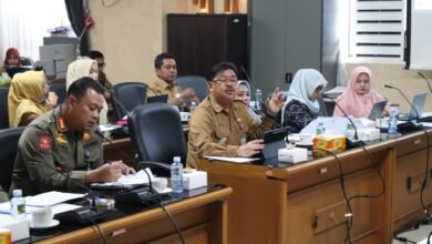 Diskominfo Kalsel Sinkronkan Rekomendasi DPRD dalam Rapat LKPJ 2025