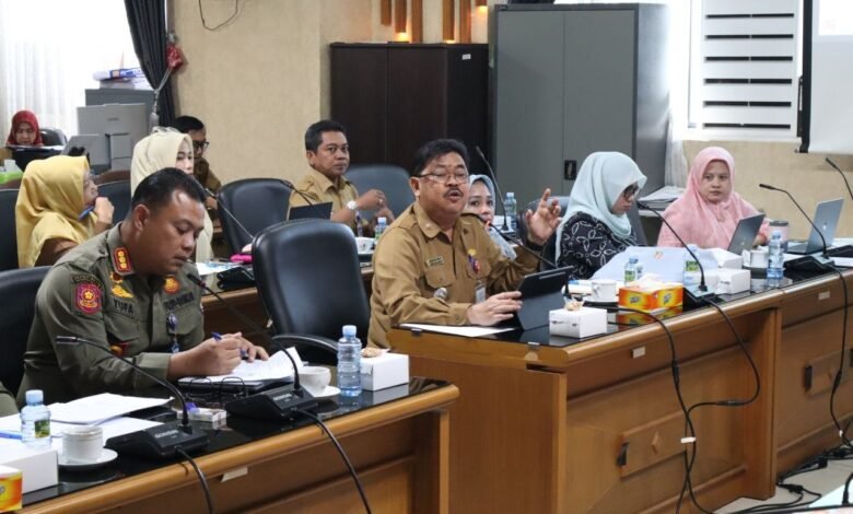 Diskominfo Kalsel Sinkronkan Rekomendasi DPRD dalam Rapat LKPJ 2025