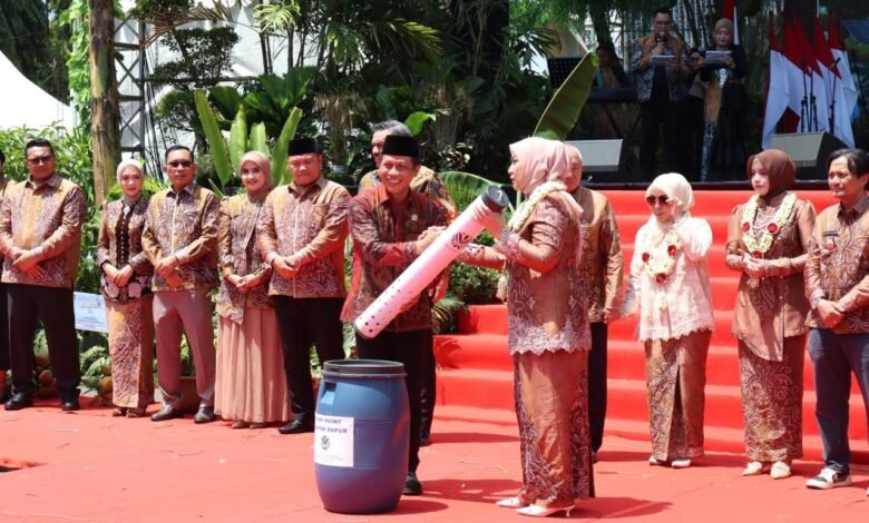 Menteri LH Dorong Banjarbaru Jadi Percontohan Nasional Pengelolaan Sampah
