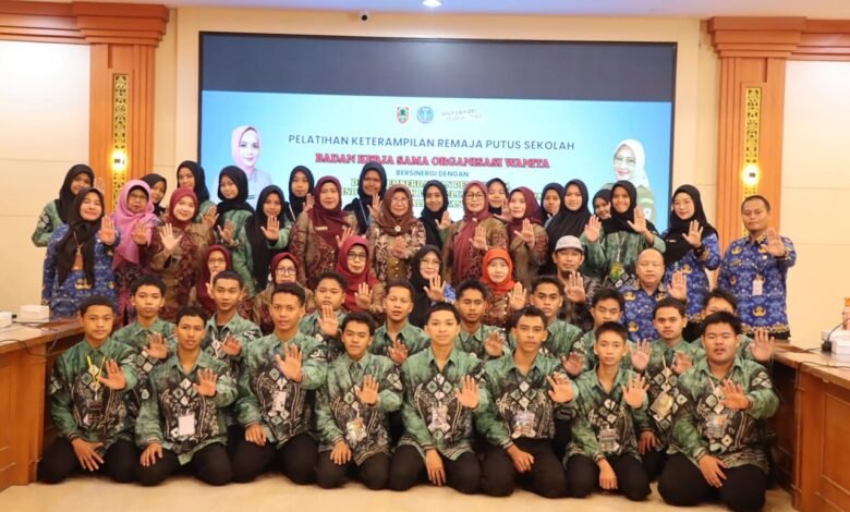 DP3AKB Kalsel Bersama BKOW Gandeng GEKRAFS Beri Pelatihan Keterampilan Digital bagi Anak Putus Sekolah