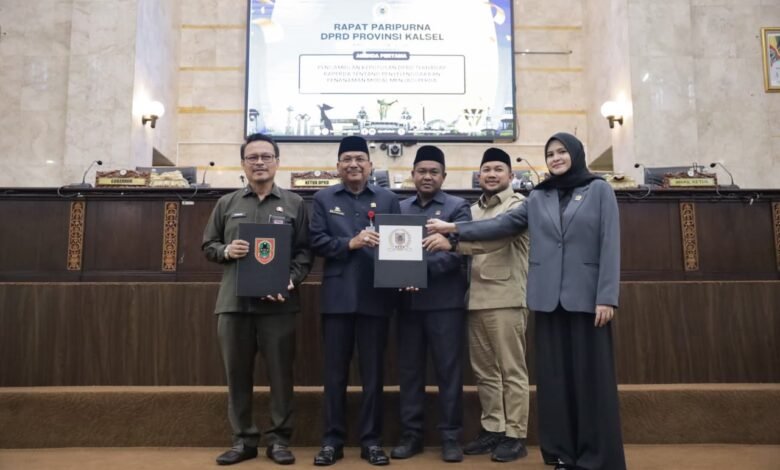 Pemprov Kalsel Sampaikan Raperda Penanaman Modal dan Pertanggungjawaban APBD 2025