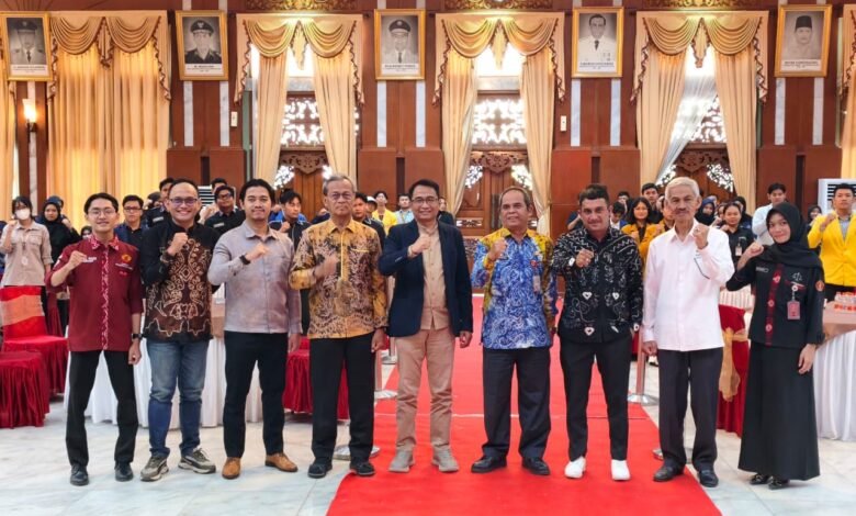 Seminar Nasional Hukum UNISKA, Gubernur Kalsel Tekankan Keseimbangan Penegakan Hukum dan Kepastian Berusaha