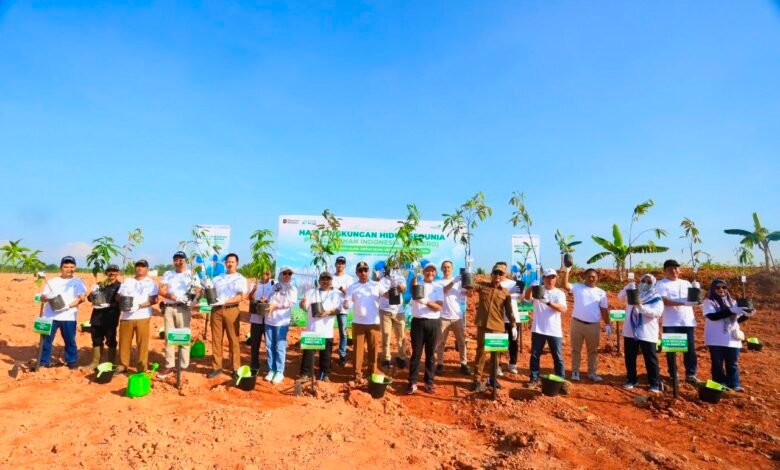 Pelindo Tanam 2.500 Pohon di Banjarmasin, Dukung Udara Lebih Bersih dan Lingkungan Sehat untuk Masyarakat