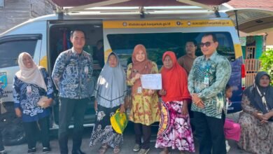 Dekatkan Pelayanan, Disdukcapil Kalsel Jemput Bola Layanan Adminduk di Sungai Lulut