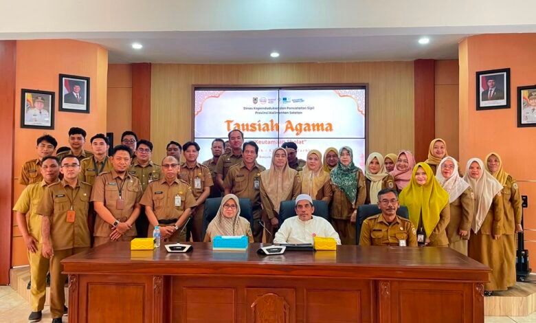 Bangun Karakter ASN Berakhlak, Disdukcapil Kalsel Gelar Pembinaan Mental Spiritual
