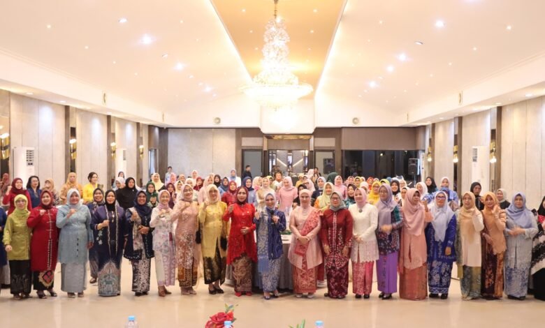 Kolaborasi TP PKK dan Dekranasda Kalsel, Lestarikan Kebaya dan Sasirangan melalui Seminar Hari Kebaya Nasional ke-3