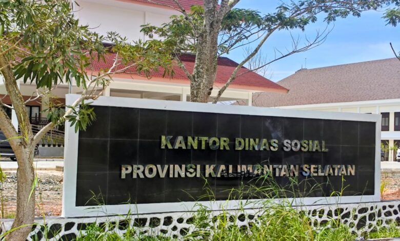 Peringati Hari Jadi ke-76 Provinsi Kalimantan Selatan, Dinsos Kalsel Gelar Anjangsana ke Mantan Gubernur dan Wakil Gubernur